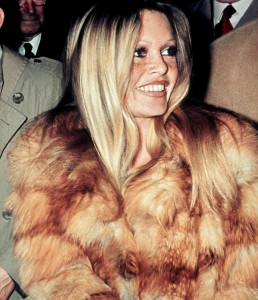 Brigitte-bardot-manteau-de-fourrure