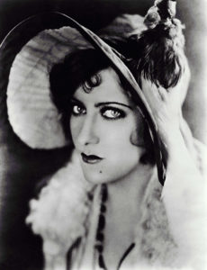 Gloria-Swanson